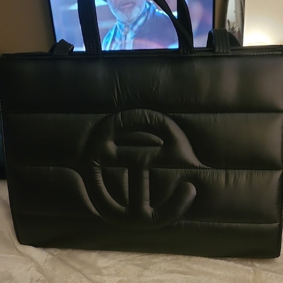 Black Quilted Tote Bag - Picture 1 of 4